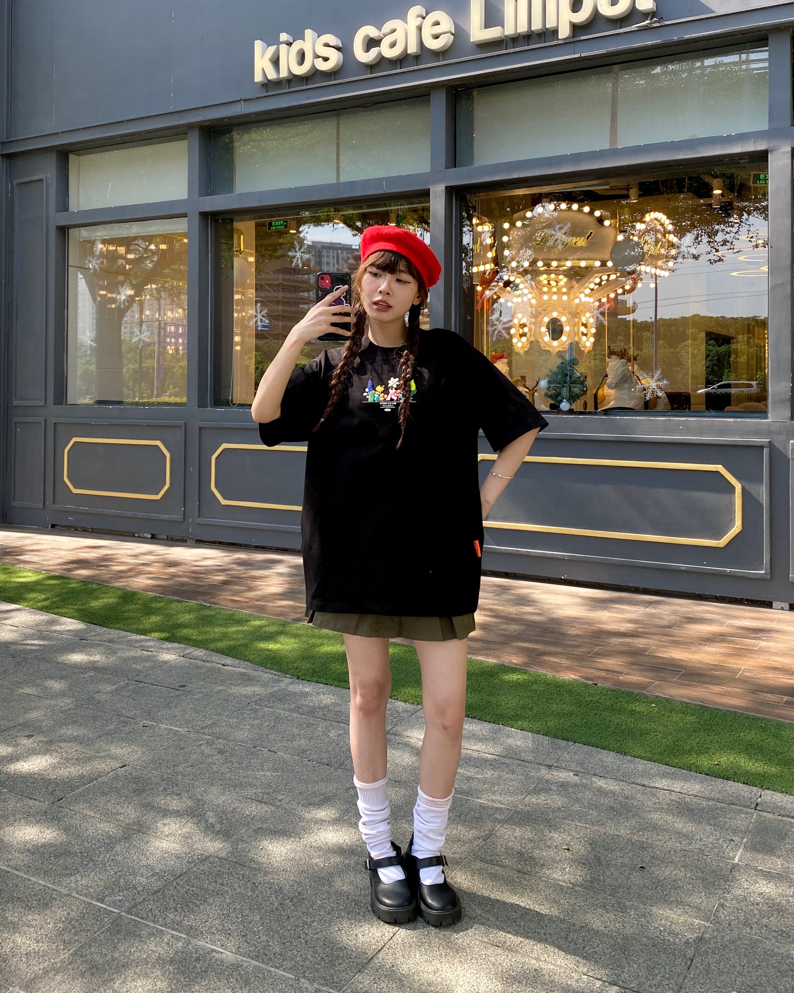 outfit hàng ngày với áo thun oversize cslavie garden of delight