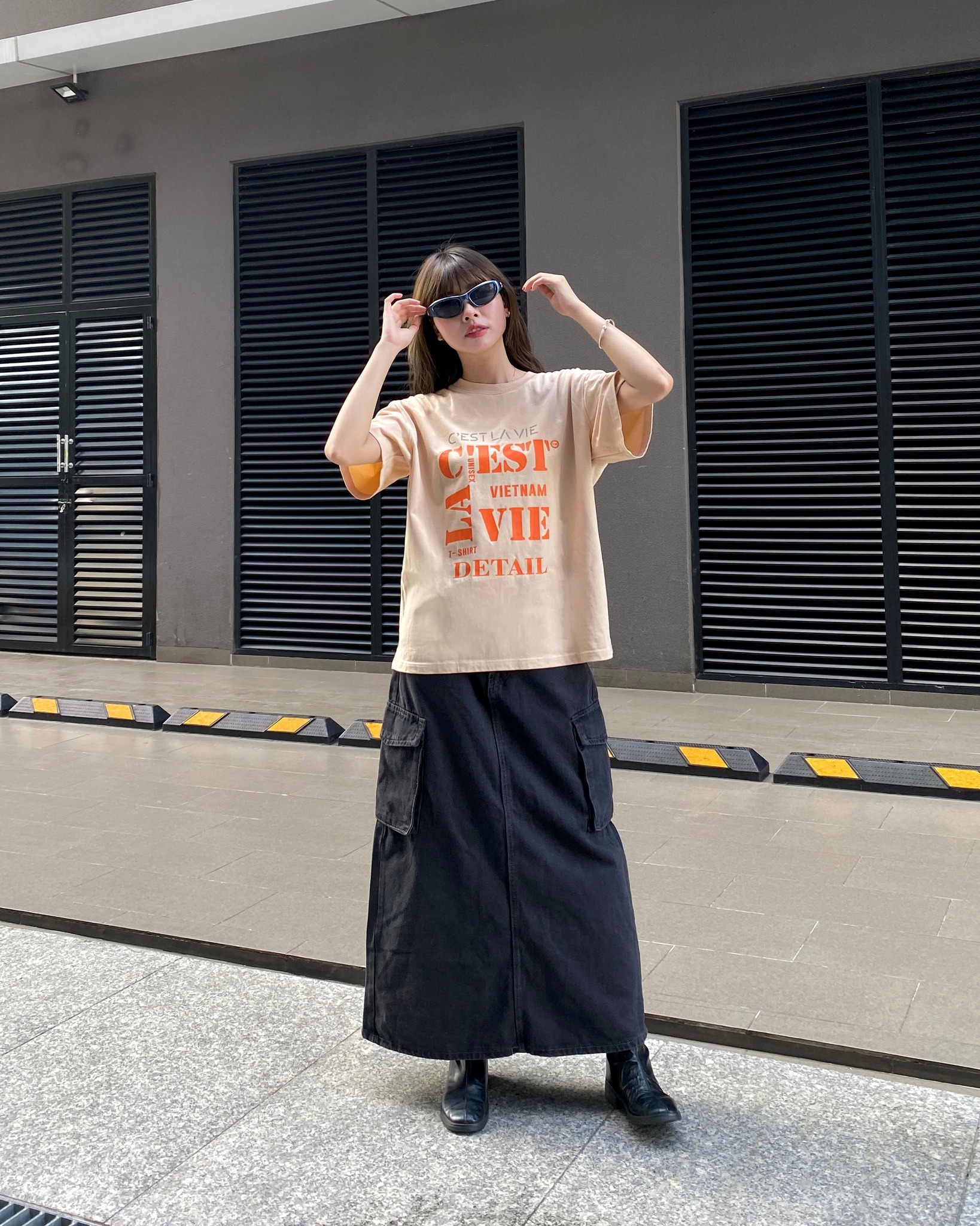 outfit áo thun oversize cslavie nu be form rộng hiện đại