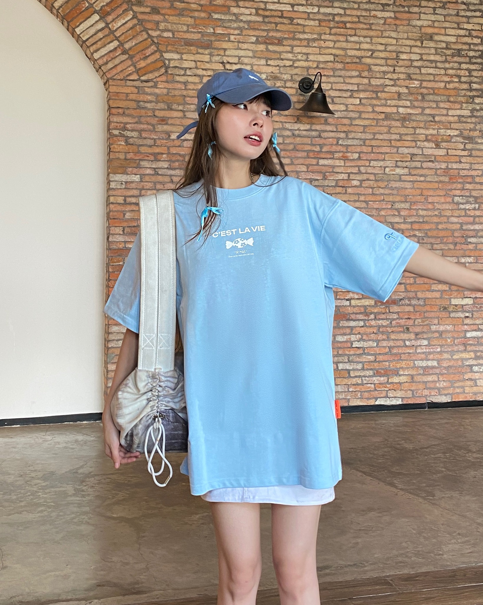 áo thun oversize nu cslavie candy blue 28