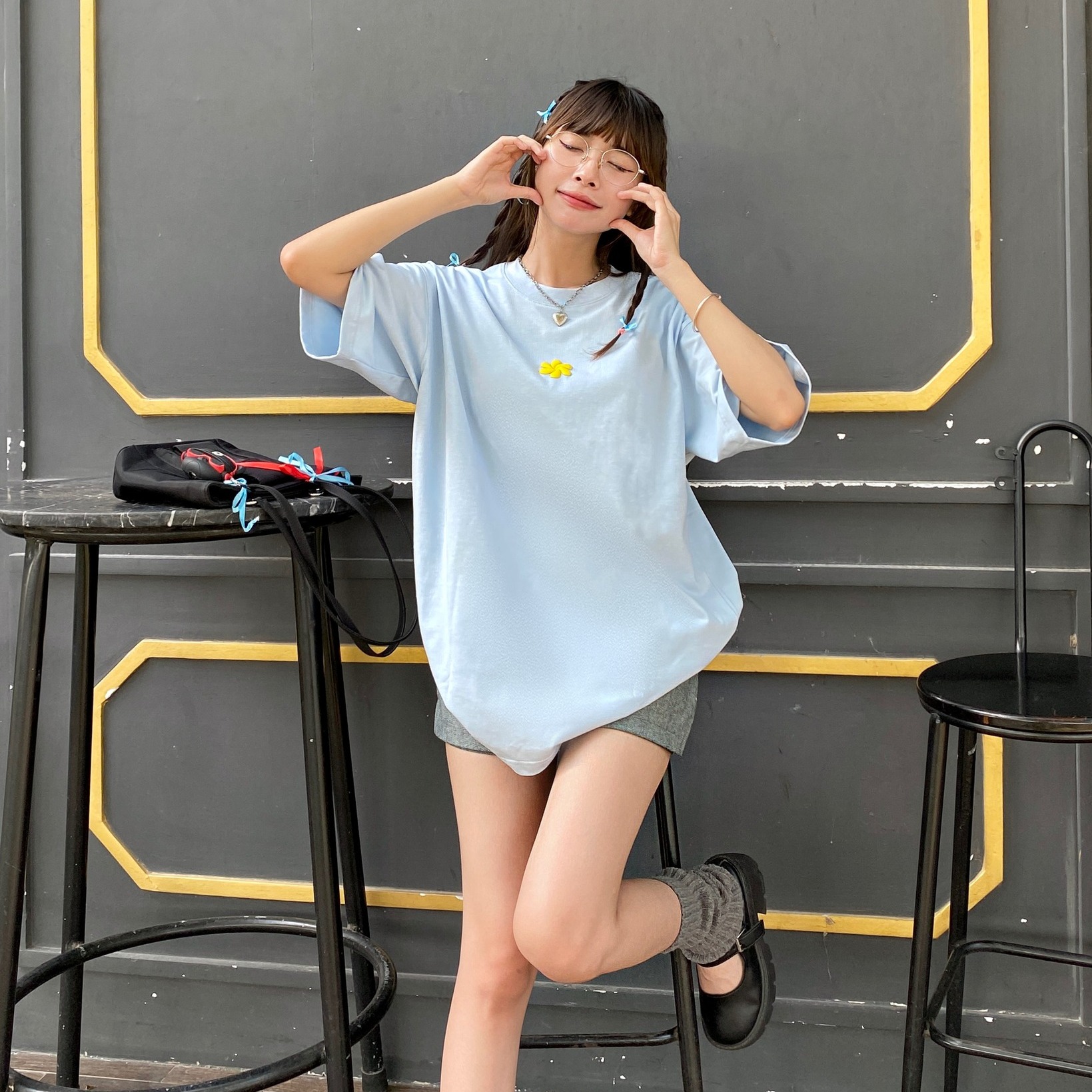 dễ phối đồ với áo thun unisex cslavie flower blue