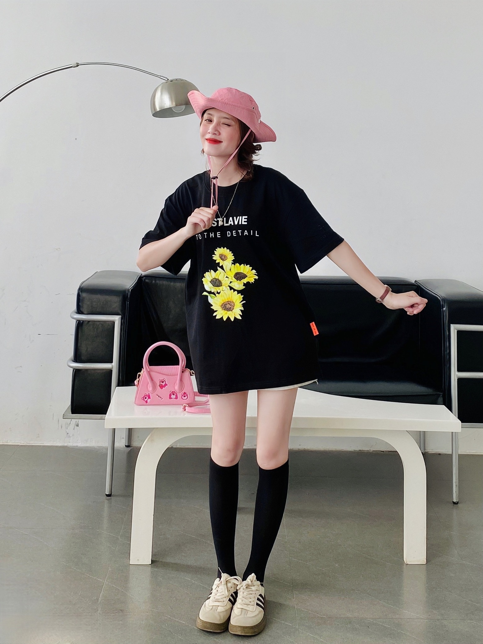 áo thun unisex cslavie huong duong den form rộng hiện đại
