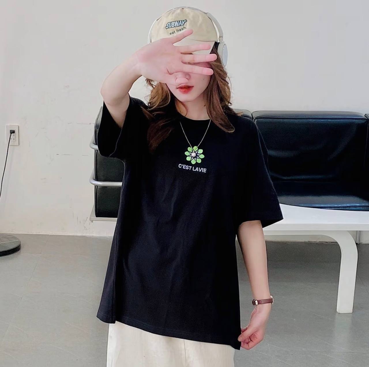 áo thun local brand unisex latana black mau nu